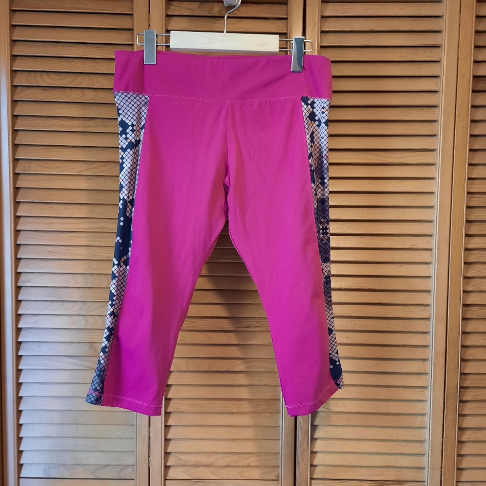 Lavon Exercise Capris with Side Print